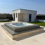 Del Sole With Heated Saltwater Pool, Jacuzzi And Sauna Villa