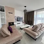 Del Sole With Heated Saltwater Pool, Jacuzzi And Sauna Villa