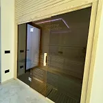 Del Sole With Heated Saltwater Pool, Jacuzzi And Sauna