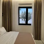 Del Sole With Heated Saltwater Pool, Jacuzzi And Sauna