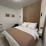 Del Sole With Heated Saltwater Pool, Jacuzzi And Sauna