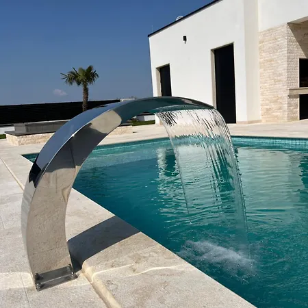 Vila Del Sole With Heated Saltwater Pool, Jacuzzi And Sauna *