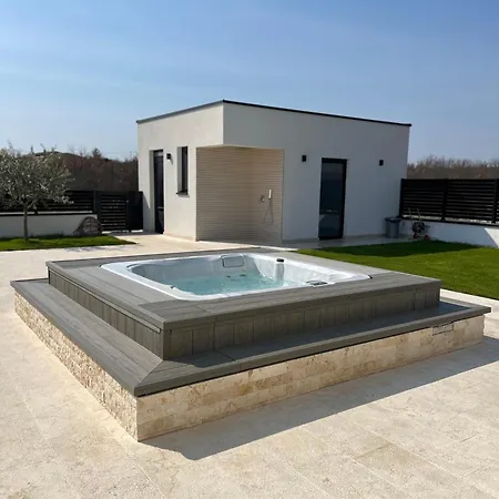 Del Sole With Heated Saltwater Pool, Jacuzzi And Sauna Vila