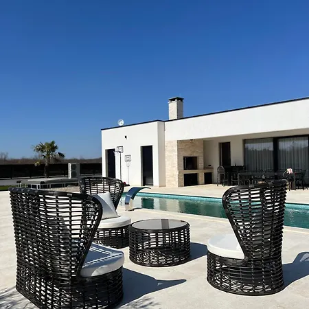 Vila Del Sole With Heated Saltwater Pool, Jacuzzi And Sauna *