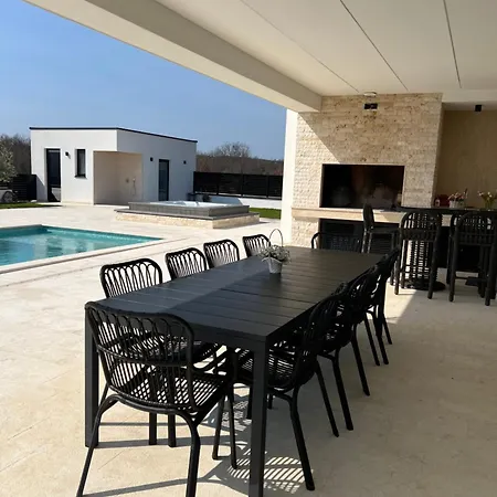 Del Sole With Heated Saltwater Pool, Jacuzzi And Sauna Vila *