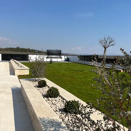 Vila Del Sole With Heated Saltwater Pool, Jacuzzi And Sauna Ljubuski