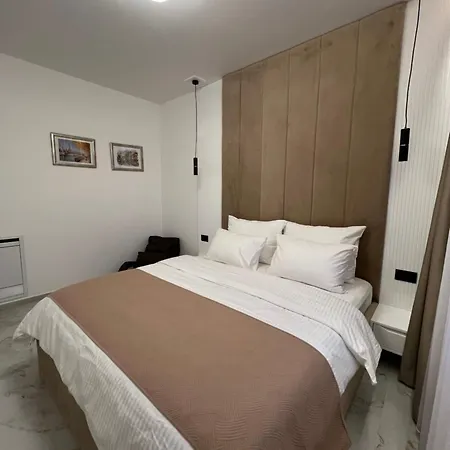 Del Sole With Heated Saltwater Pool, Jacuzzi And Sauna
