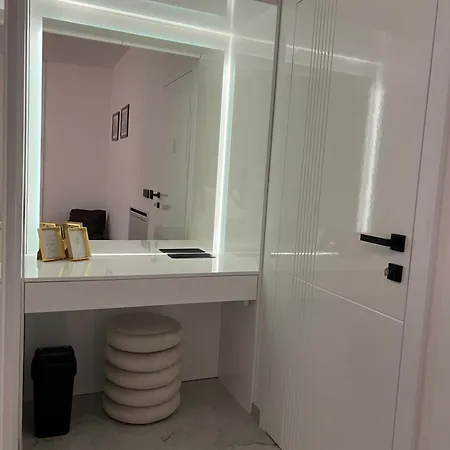 Del Sole With Heated Saltwater Pool, Jacuzzi And Sauna Vila