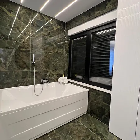 Del Sole With Heated Saltwater Pool, Jacuzzi And Sauna Ljubuski