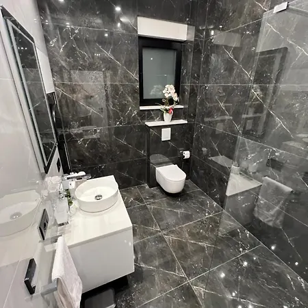Del Sole With Heated Saltwater Pool, Jacuzzi And Sauna