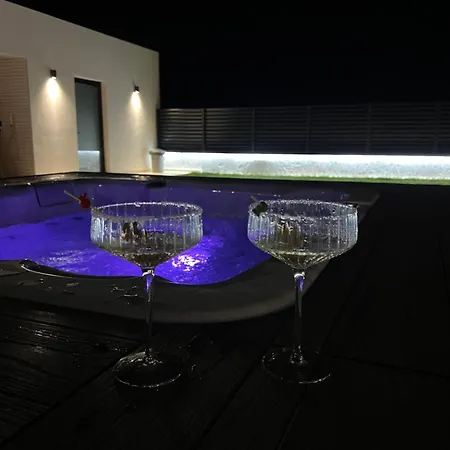Vila Del Sole With Heated Saltwater Pool, Jacuzzi And Sauna